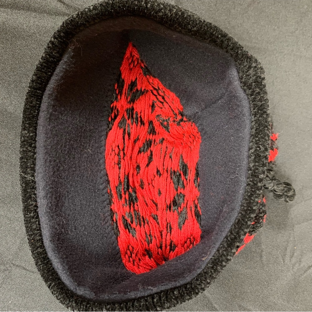 Obermeyer Red and Black Beanie Hat. Men & Women - Picture 4 of 4